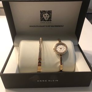 Rose gold watch/bracelet set